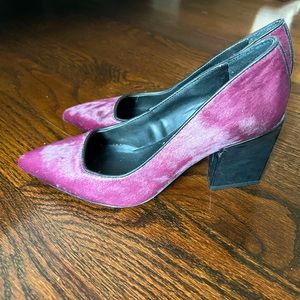 Maroon calf hair leather pumps